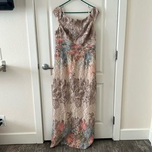 FORMAL Dress Adrianna Pepilli Floral (Size: 16)